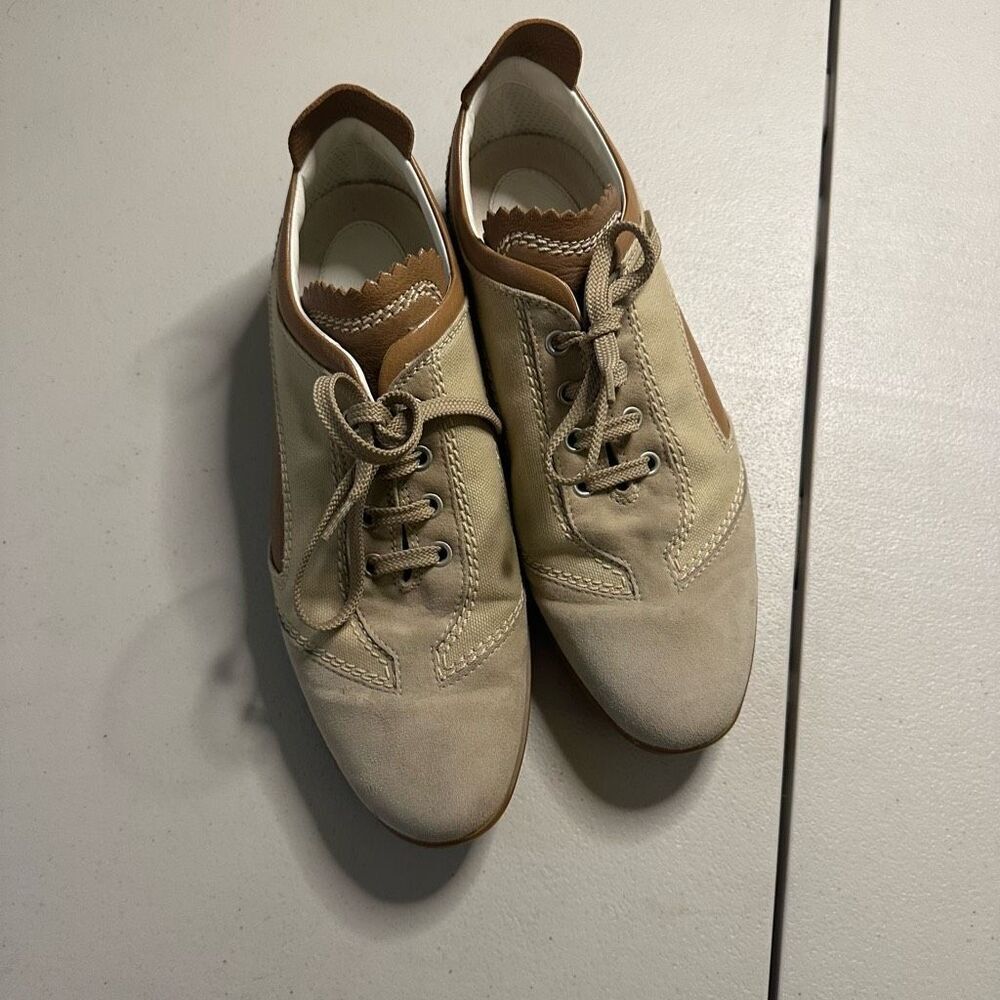 Tods suede low top gem sneaker 8 m 10w